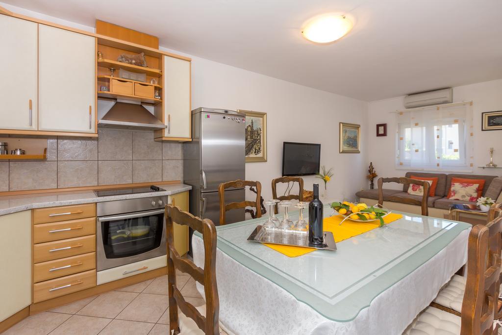 Apartment Ivo Podstrana Exterior foto
